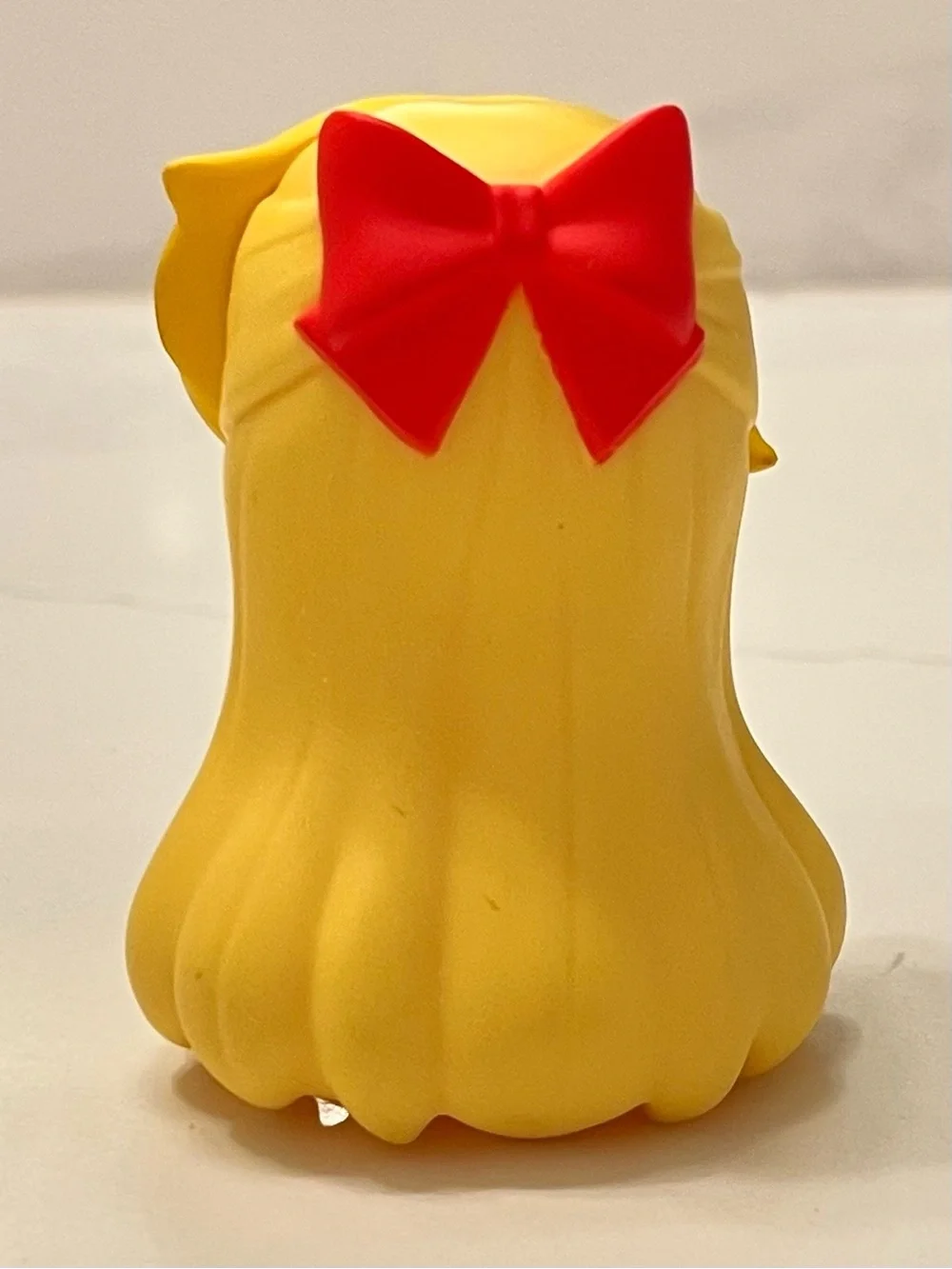 Sailor Moon Venus Mini Figure BANDAI Rela Cot Relaxing Mascot Series